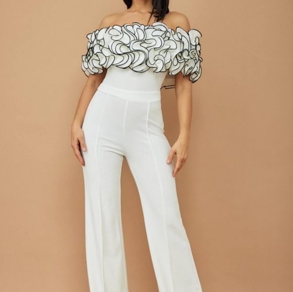 Clothes - Picture 4 of 8